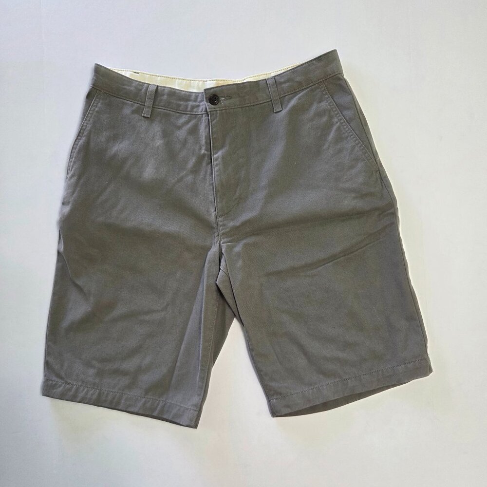 Dockers Waterless Gray Chino Shorts, Size 32